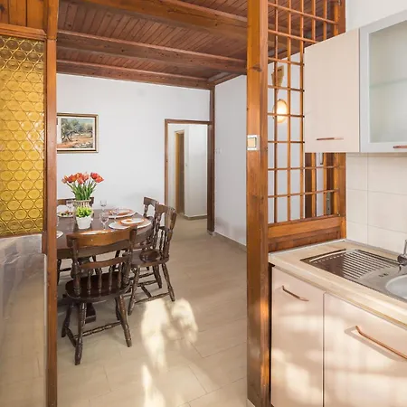 Gorgeous In With Kitchen Žminj
